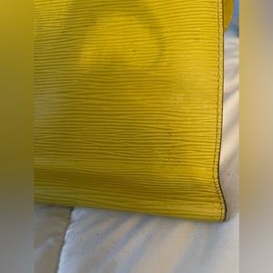 Louis Vuitton pochette